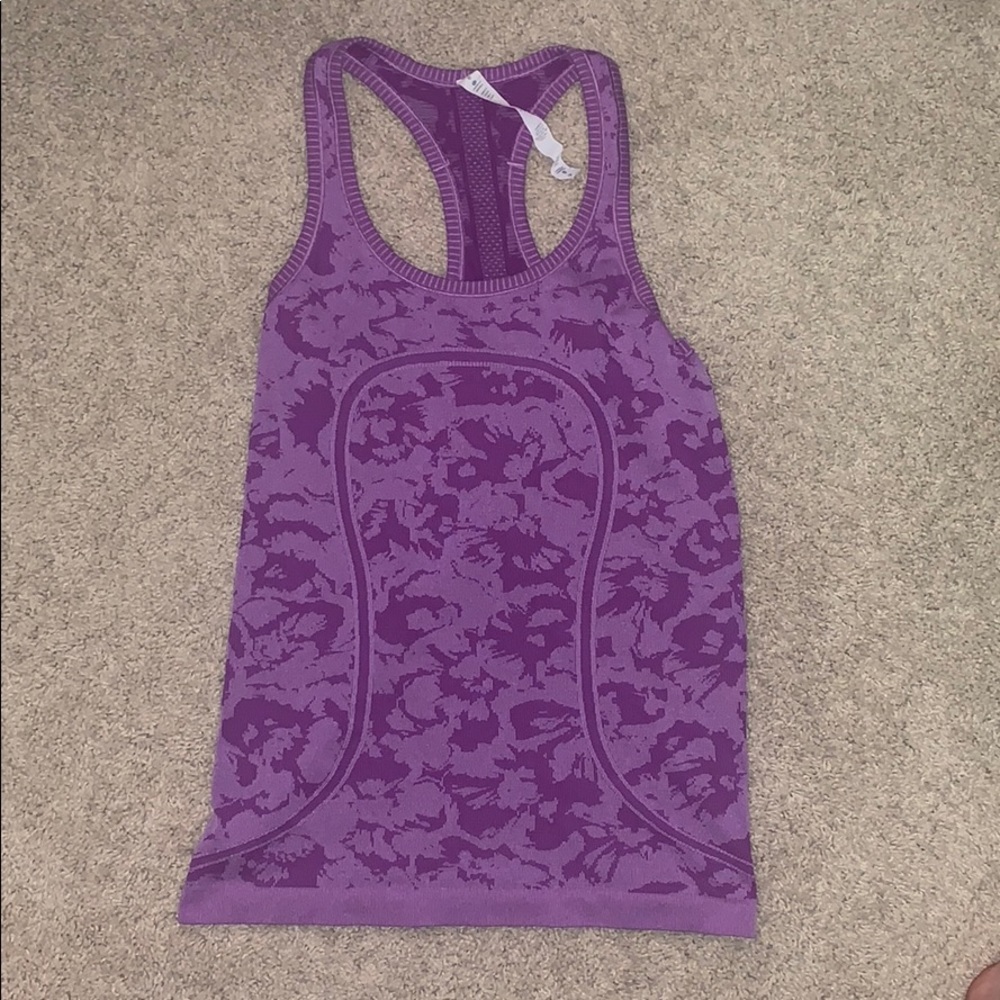 Lululemon tank